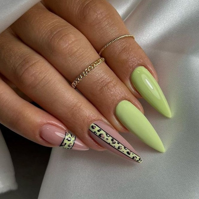 Beautiful Press On Nails - Green Print